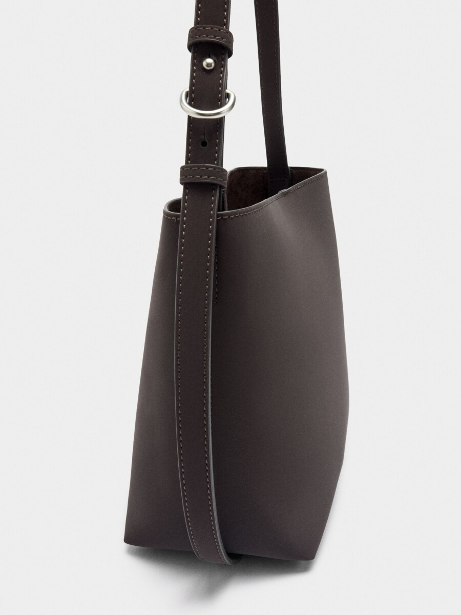 Bolso De Hombro Con Textura Suave marron