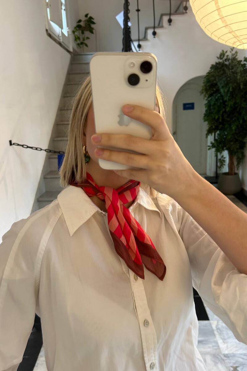 Nira Red
