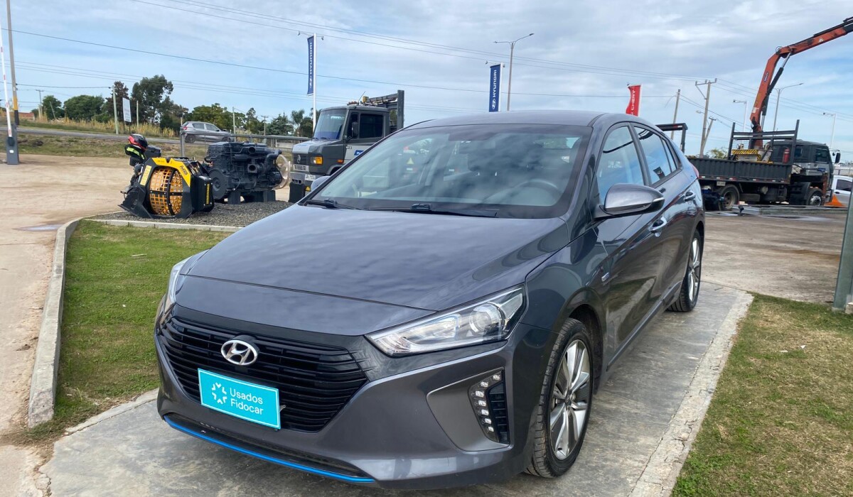 Hyundai Ioniq Hybrid Super Full - 2018 Hyundai Ioniq Hybrid Super Full - 2018