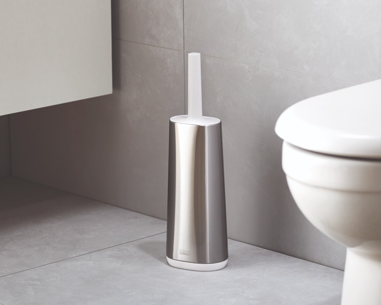 Escobilla para Toilette Joseph Joseph Flex™ Steel con Soporte de Acero Inoxidable Escobilla para Toilette Joseph Joseph Flex™ Steel con Soporte de Acero Inoxidable