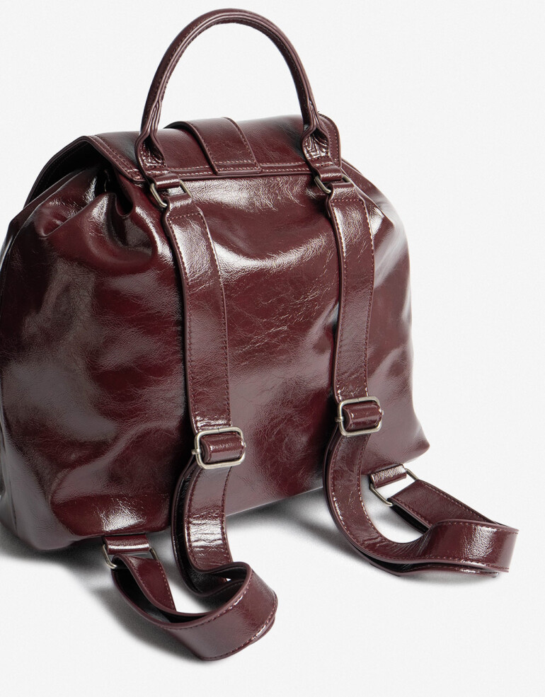 Mochilas Urbanas Mochila Efecto Charol Bordo - Rojo Vino