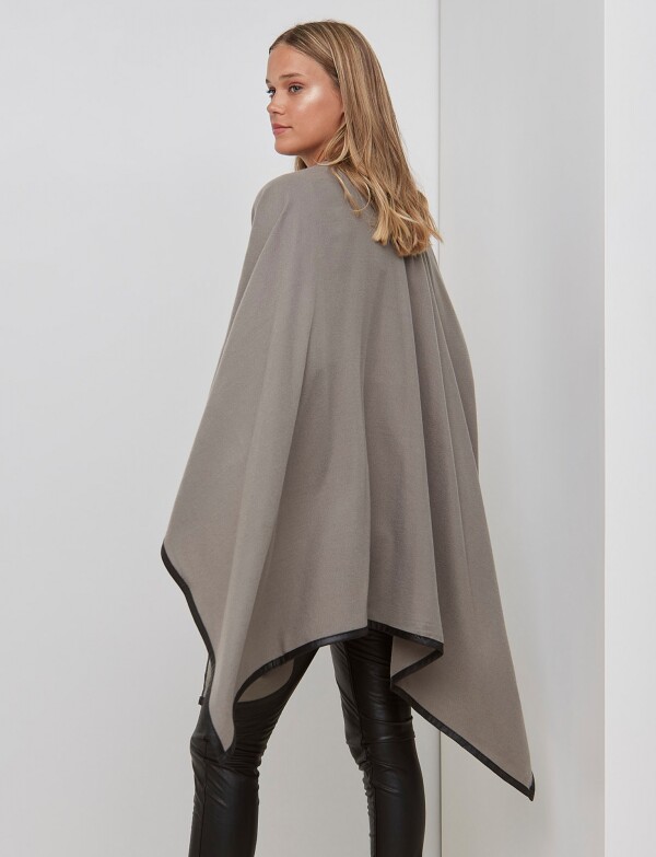 Ruana Soft Det Ribet GRIS