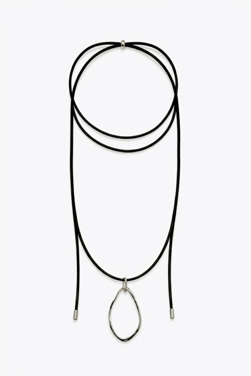 Collar cordón colgante de acero plateado