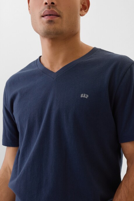 Remera Cuello V Mini Logo Gap Hombre Tapestry Navy