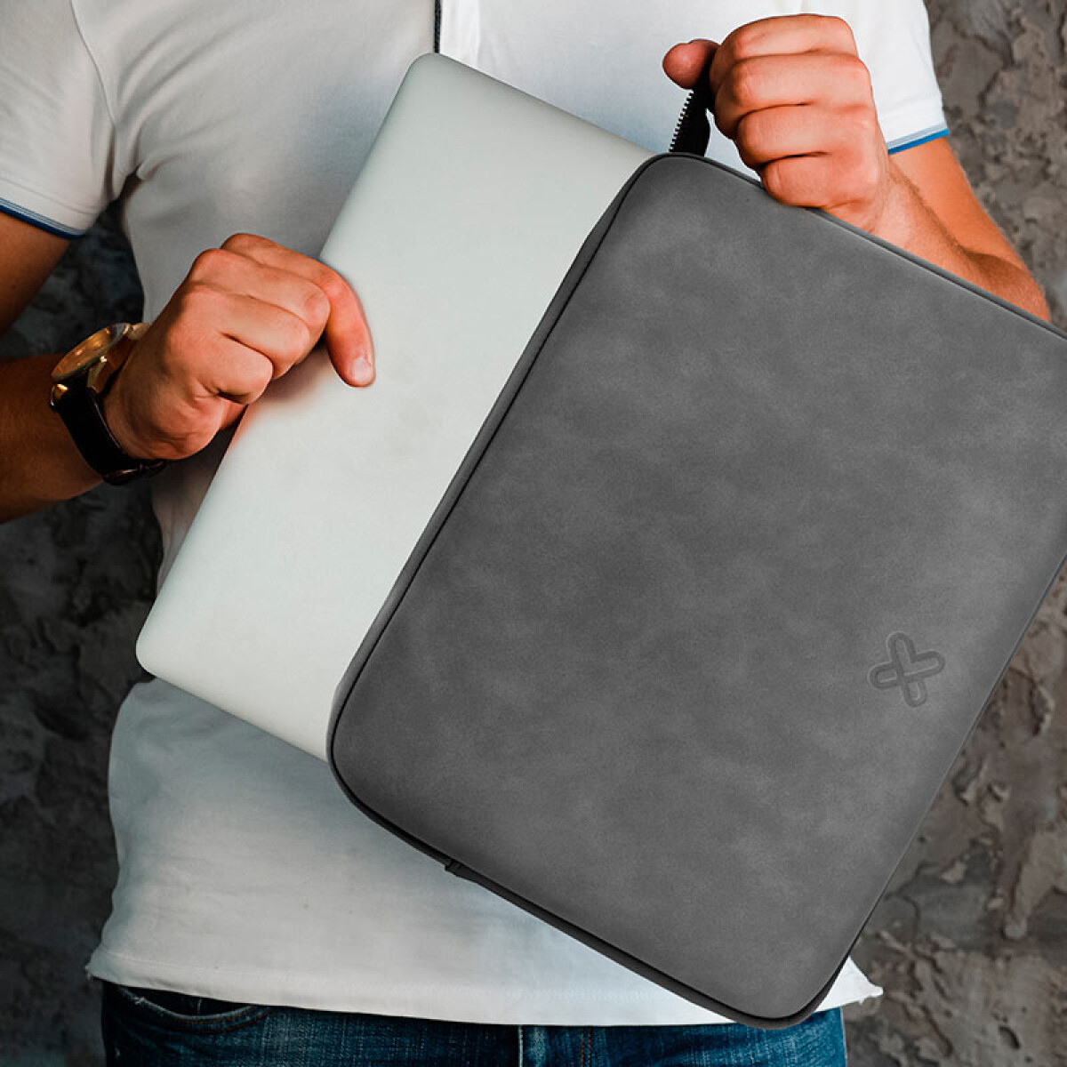 Funda para notebook laptop 15.6' klip xtreme squareshield kns-220 Azul