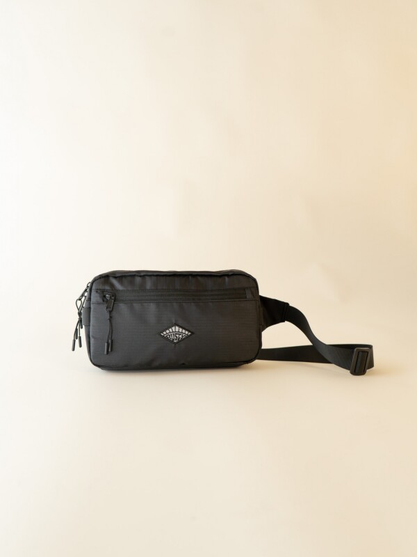 RIÑONERA KALEN RUSTY Negro