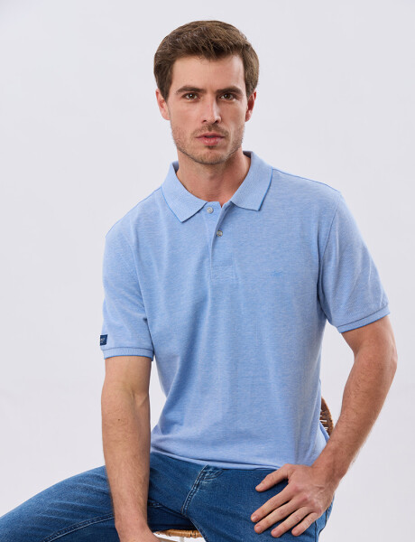 REMERA POLO LISA PIQUÉ Celeste