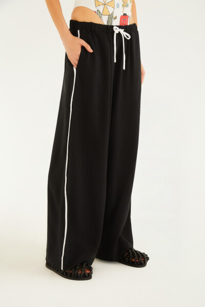 PANTALON COMFY Negro