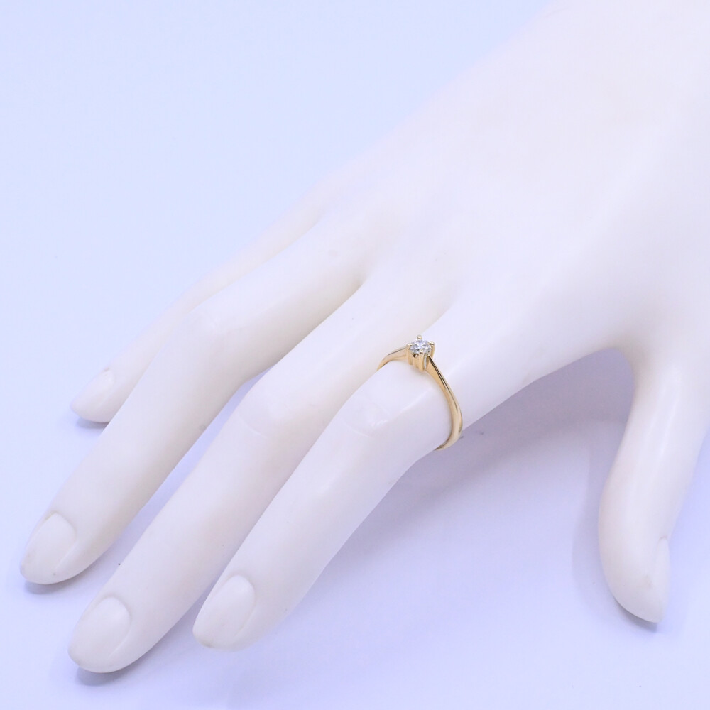 Anillo oro 18k amarillo con brillante engarce 4 puntas. Anillo oro 18k amarillo con brillante engarce 4 puntas.