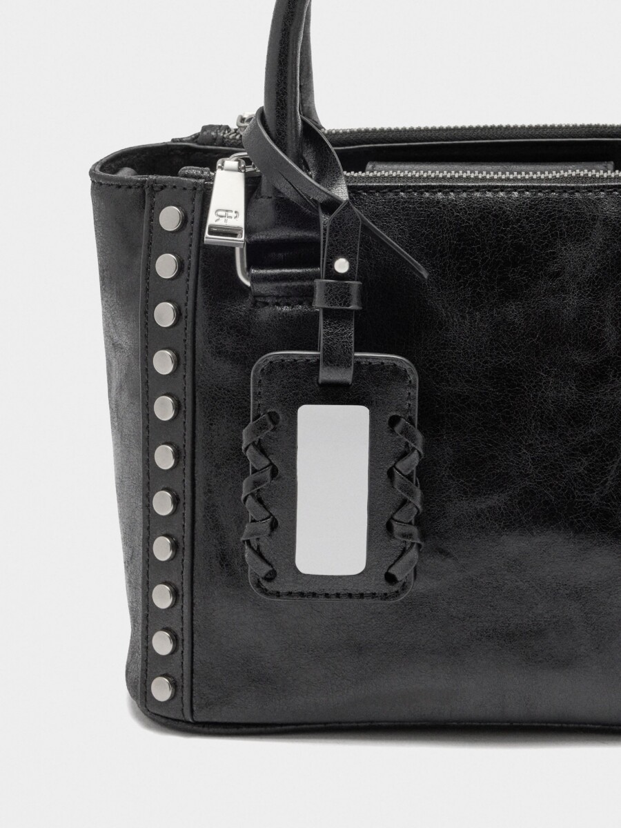 Bolso Tote Con Tachuelas negro