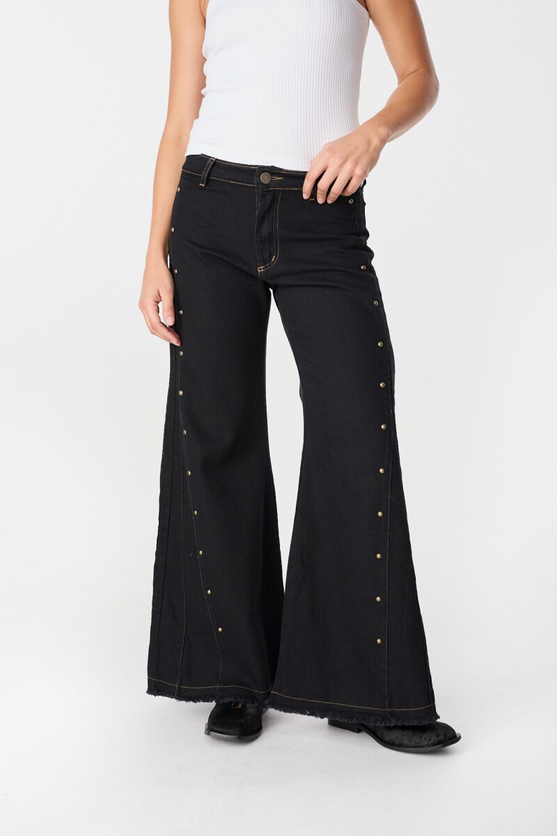 Pantalon Murra Negro con tachas