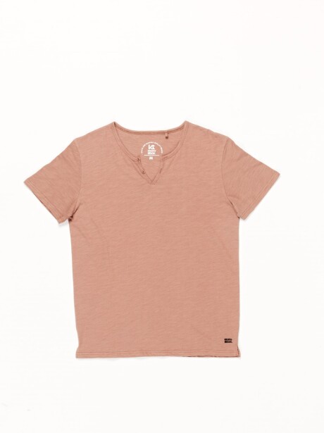 REMERA MANCORA CHOCOLATE