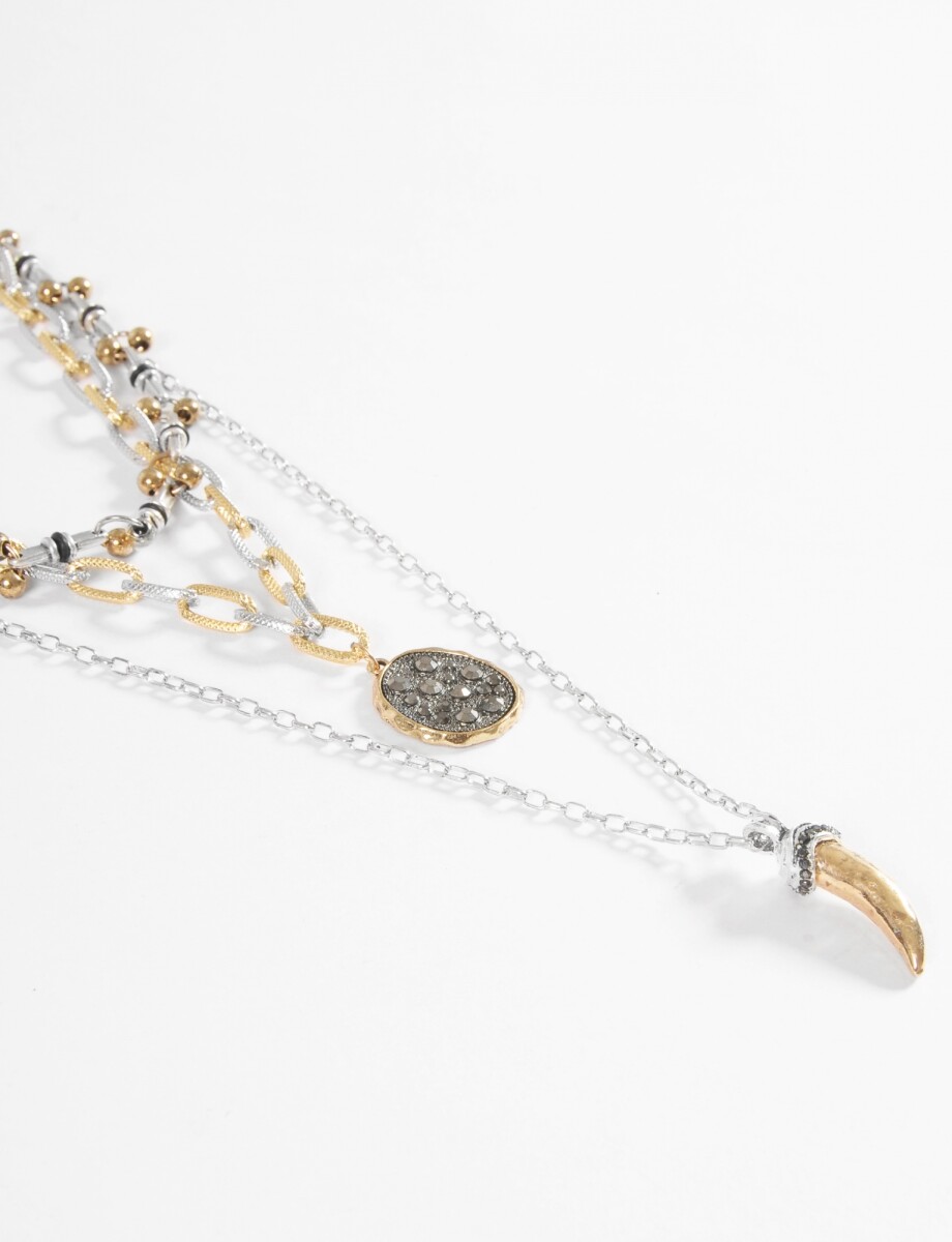 Collar triple cadena dijes - multicolor 