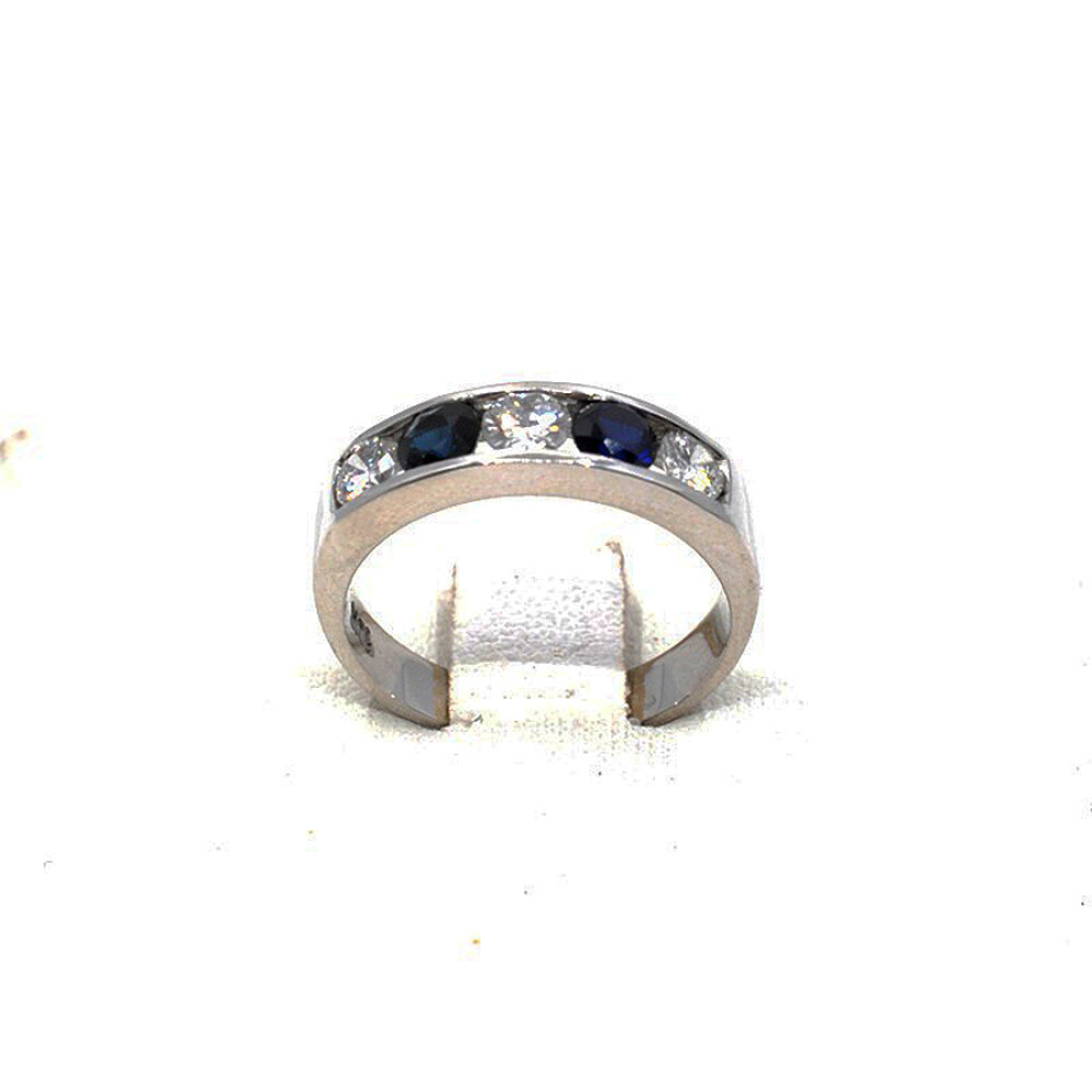 Anillo En Oro Blanco Con Brillantes Y Zafiros Anillo En Oro Blanco Con Brillantes Y Zafiros