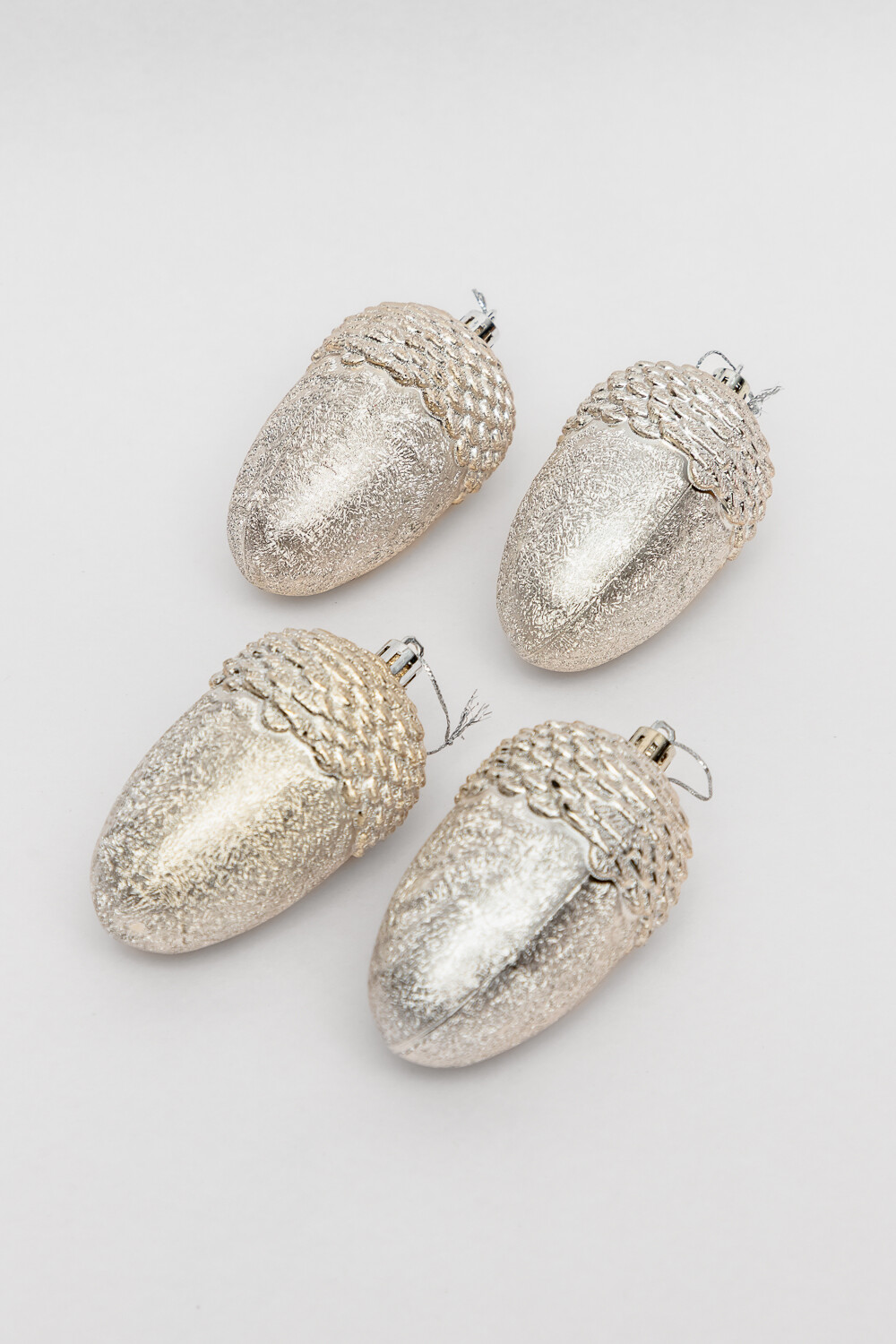 Colgante Esferas Piñas, 4un. Color Unico