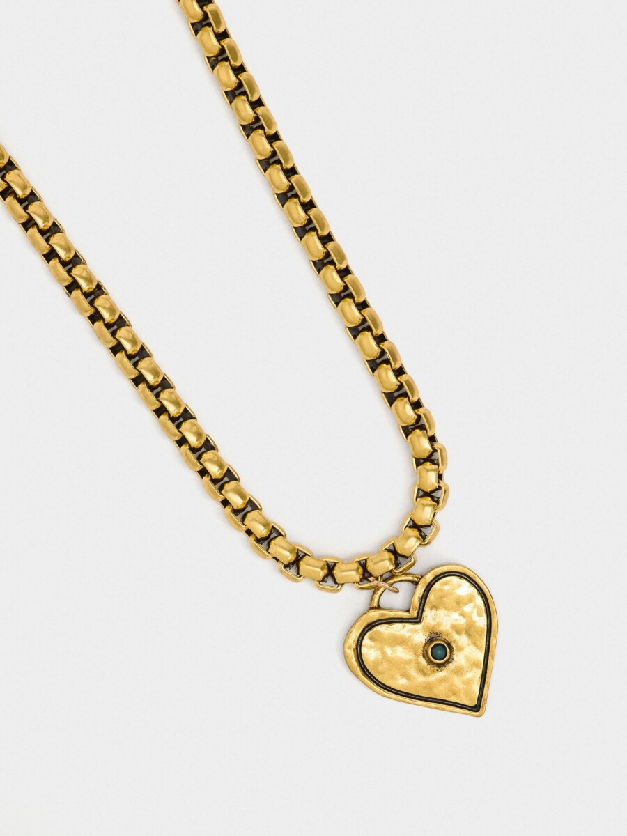 Collar Corto De Eslabones Con Corazón dorado