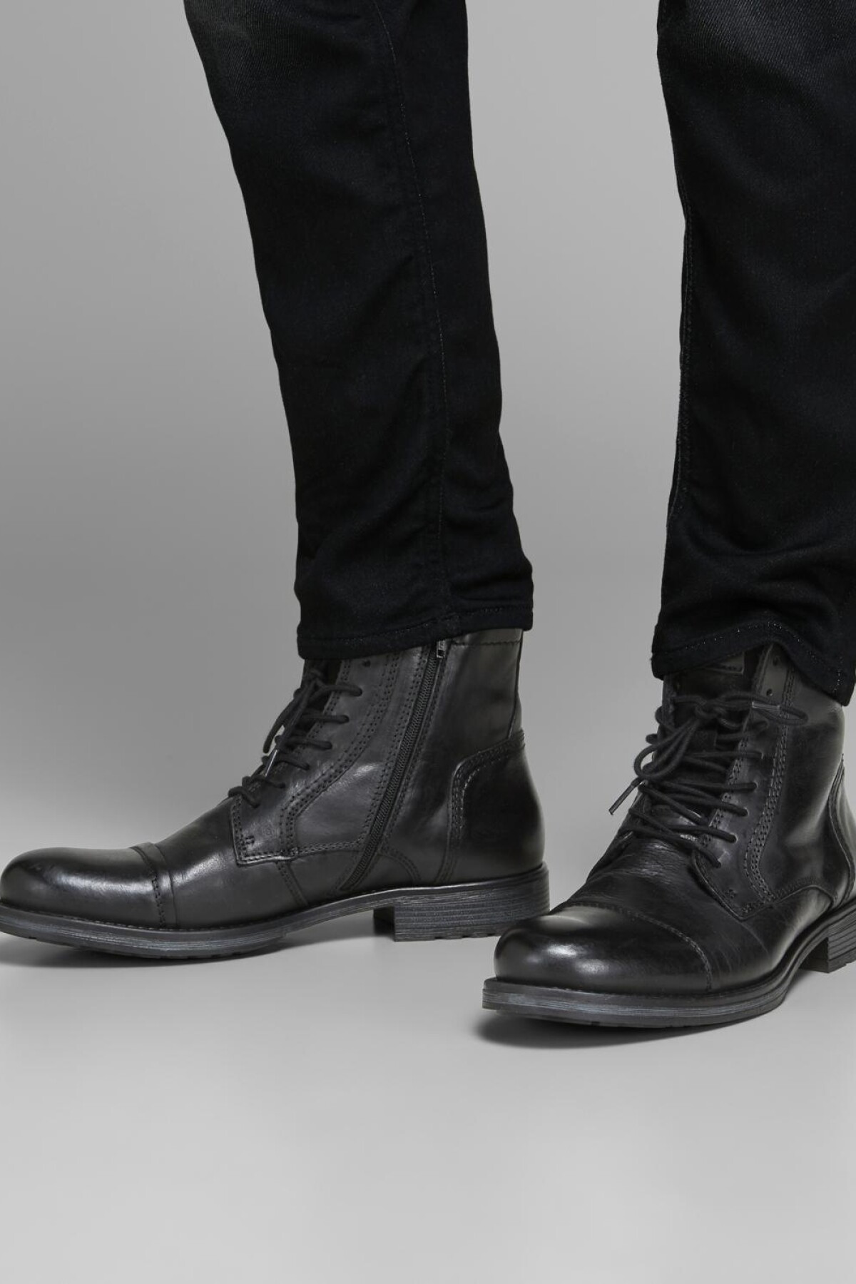 Bota Russel De Piel Anthracite