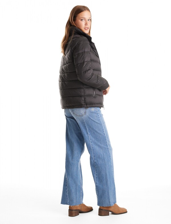 Campera Plumas Packable NEGRO