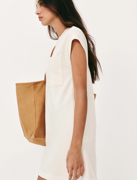 VESTIDO BÁSICO CON BOLSILLO BEIGE