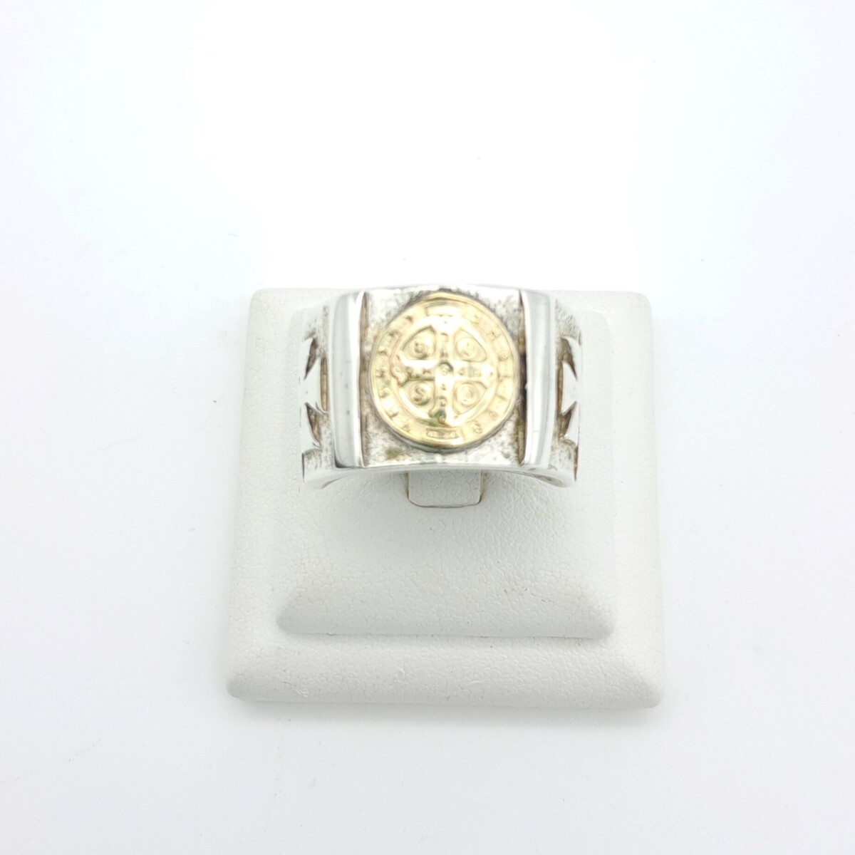 Anillo religioso de plata 925 y double en oro 18ktes, SAN BENITO. 