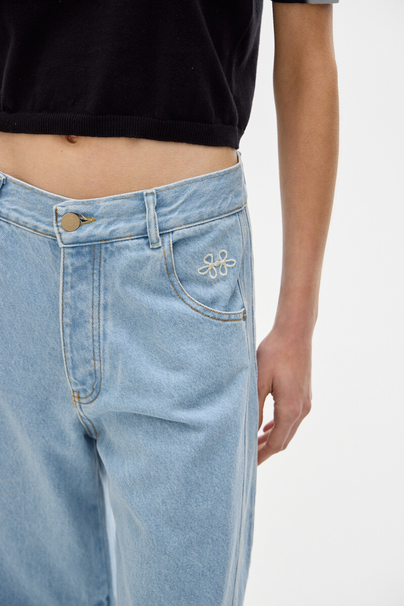 Jean Barrel Soft Baby Blue