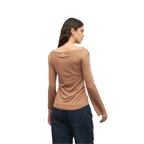 REMERA MINCY XS-XL CARAMELO
