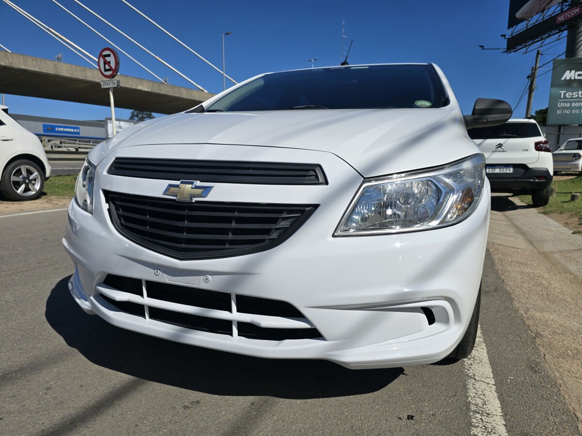 Chevrolet Prisma Joy 1.0 Extra Full| Permuta / Financia Chevrolet Prisma Joy 1.0 Extra Full| Permuta / Financia