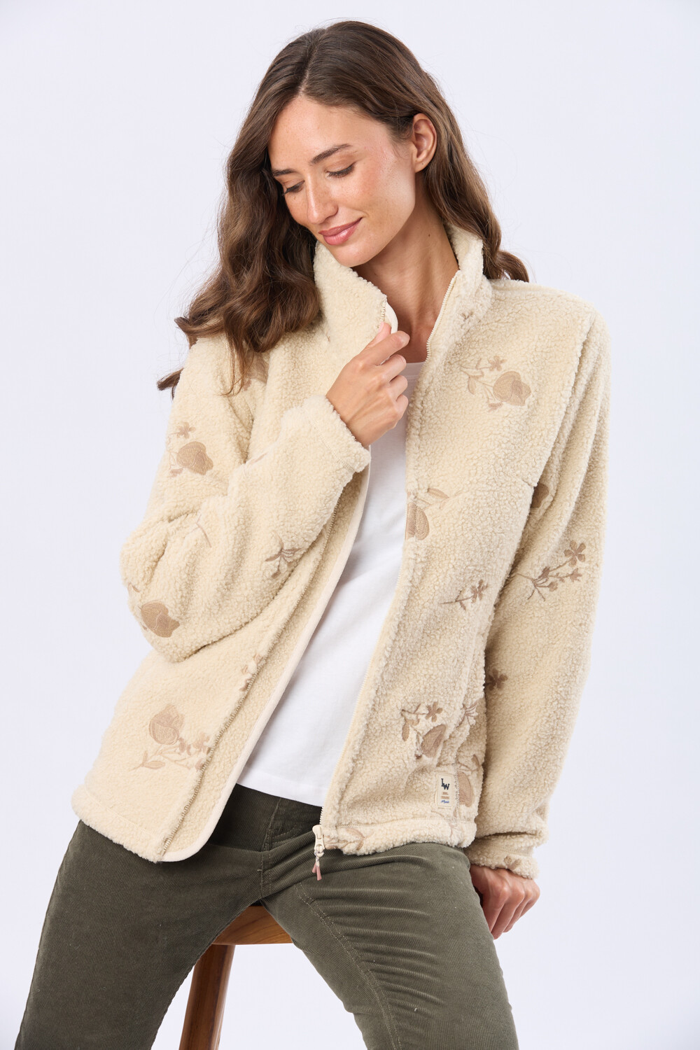 CAMPERA CORDERITO BORDADA Beige