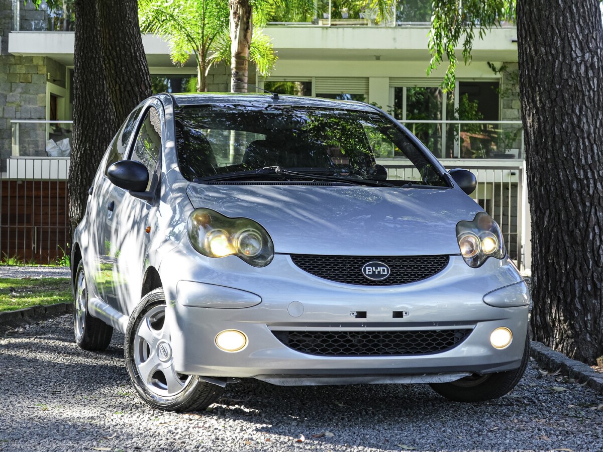 BYD F0 GLX-I 1.0 Extra Full | Permuta / Financia BYD F0 GLX-I 1.0 Extra Full | Permuta / Financia