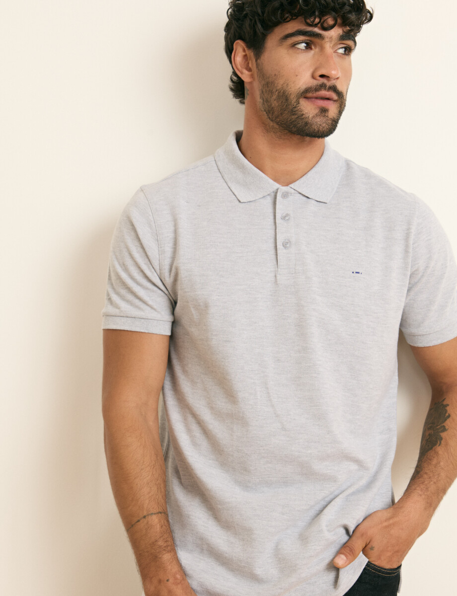 520752 REMERA HARRINGTON LABEL Gris Melange