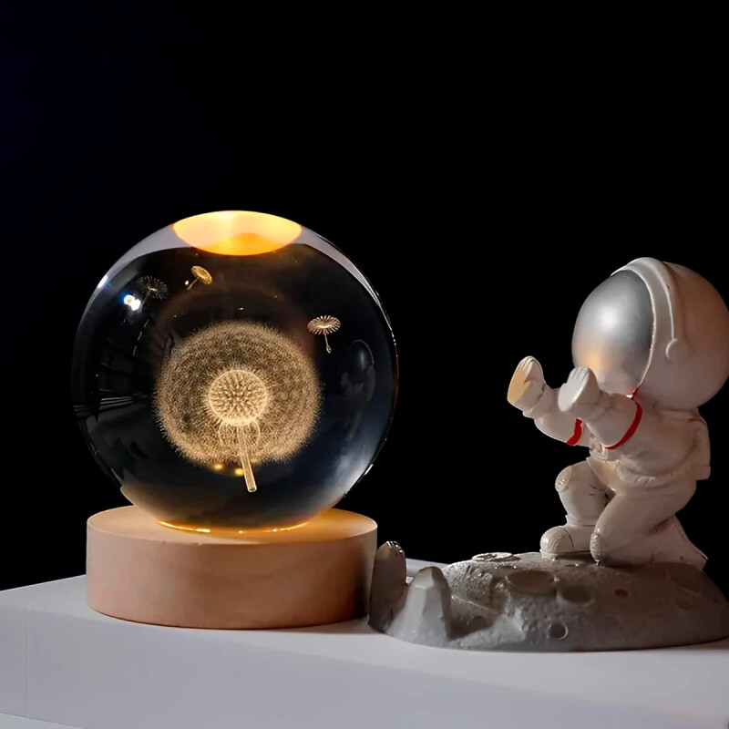 Lampara Veladora Bola de Cristal de 8 CM con Led y Base de Madera León