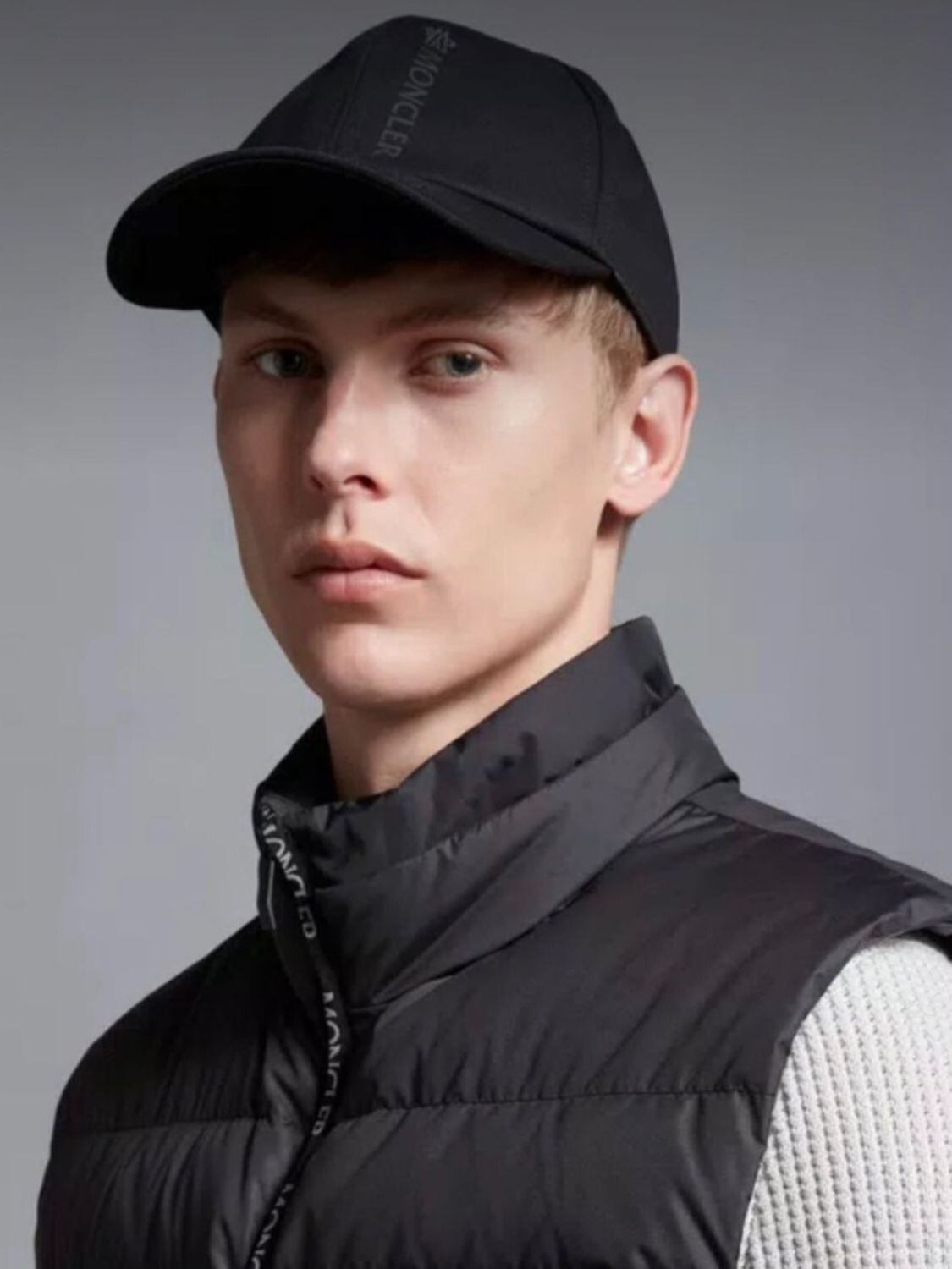 Moncler -Gorro con visera de algodón Negro