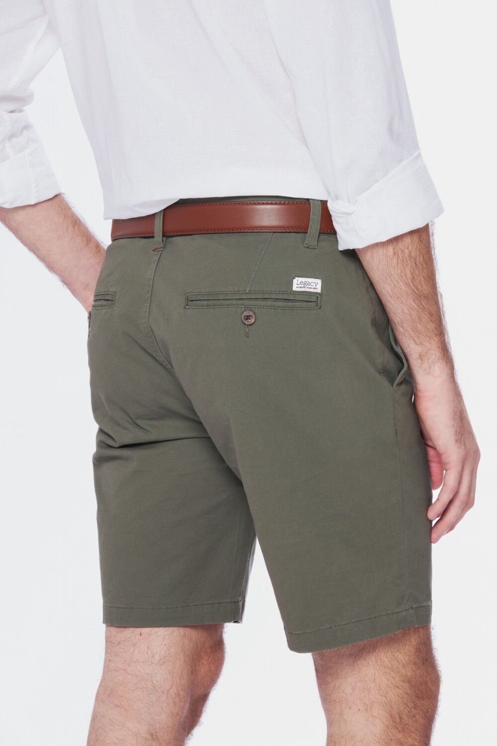 BERMUDA CLÁSICA CON SPANDEX Verde