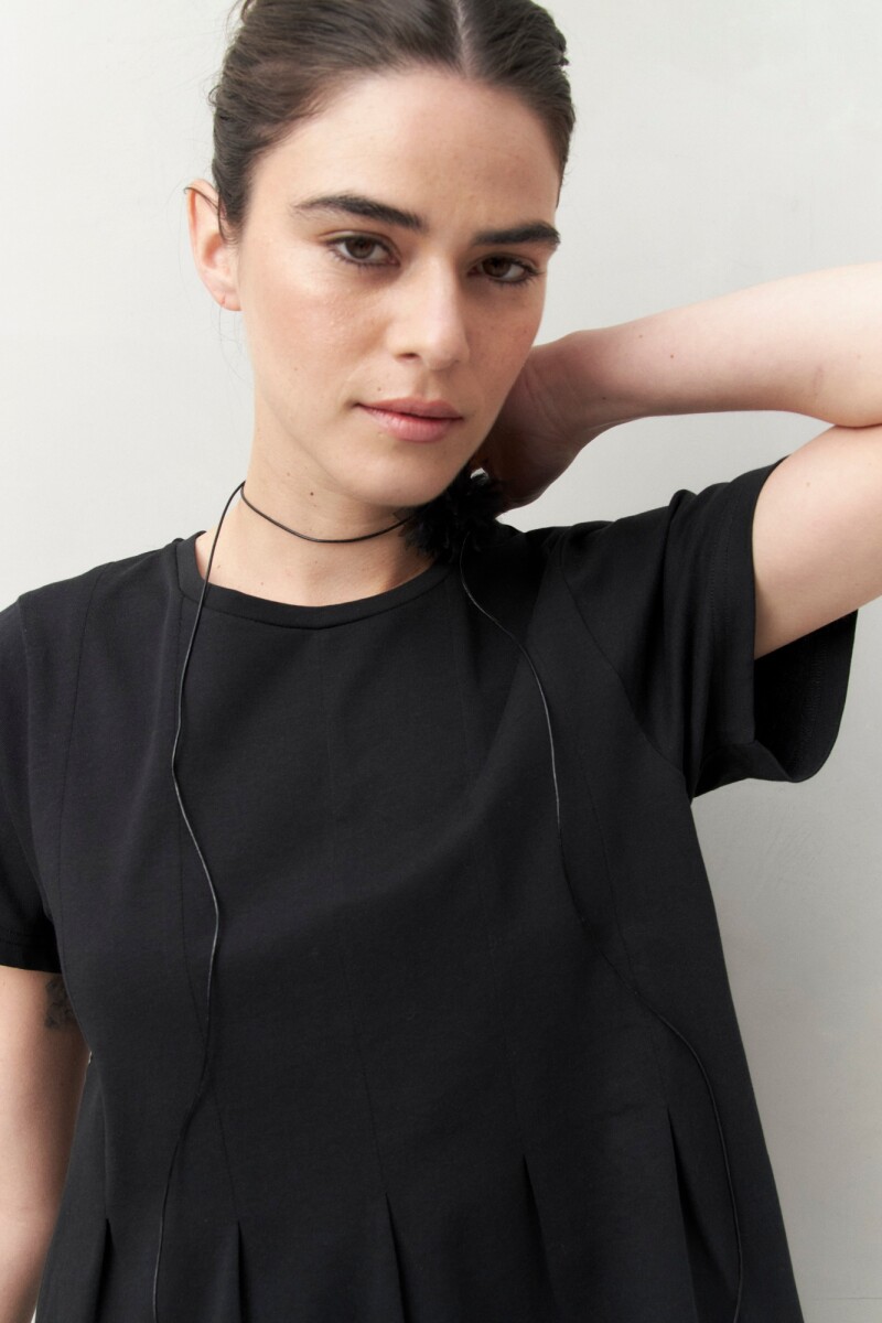 REMERA CALIRA Negro