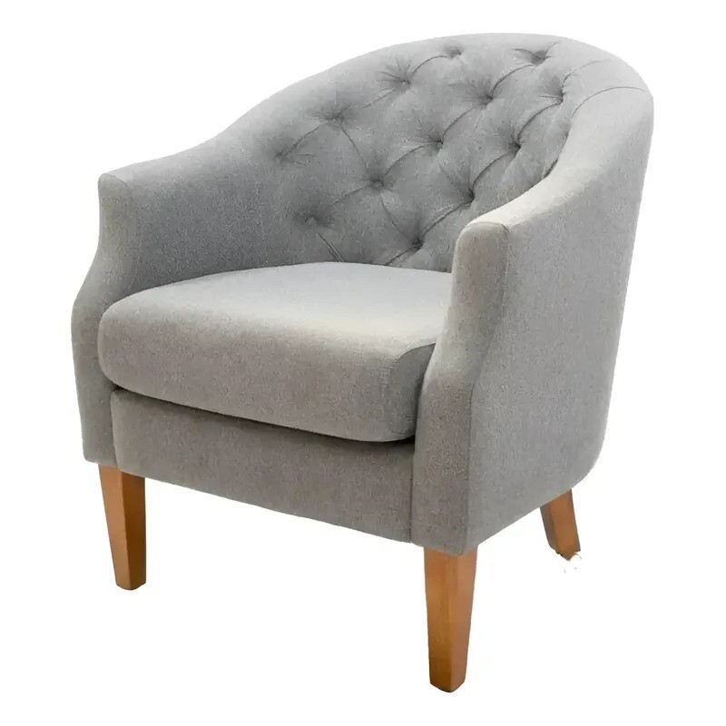 BUTACA CAPITONEADA - PATA MADERA CLARA - TELA GRIS BUTACA CAPITONEADA - PATA MADERA CLARA - TELA GRIS