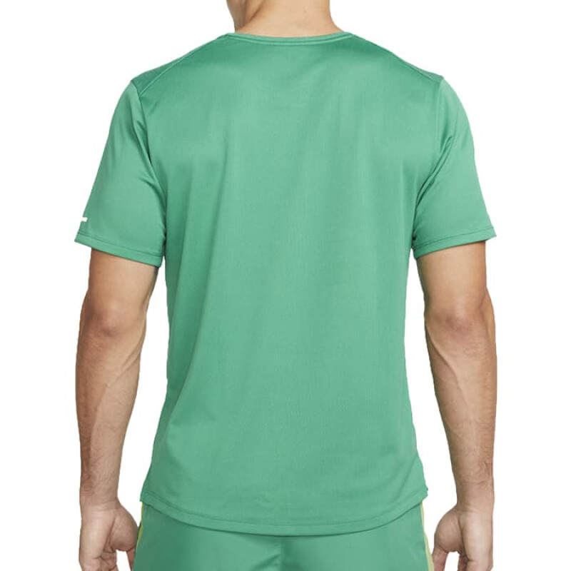 Remera Nike Miler de Hombre - DD6272-350 Verde