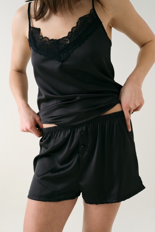Short Saten Negro