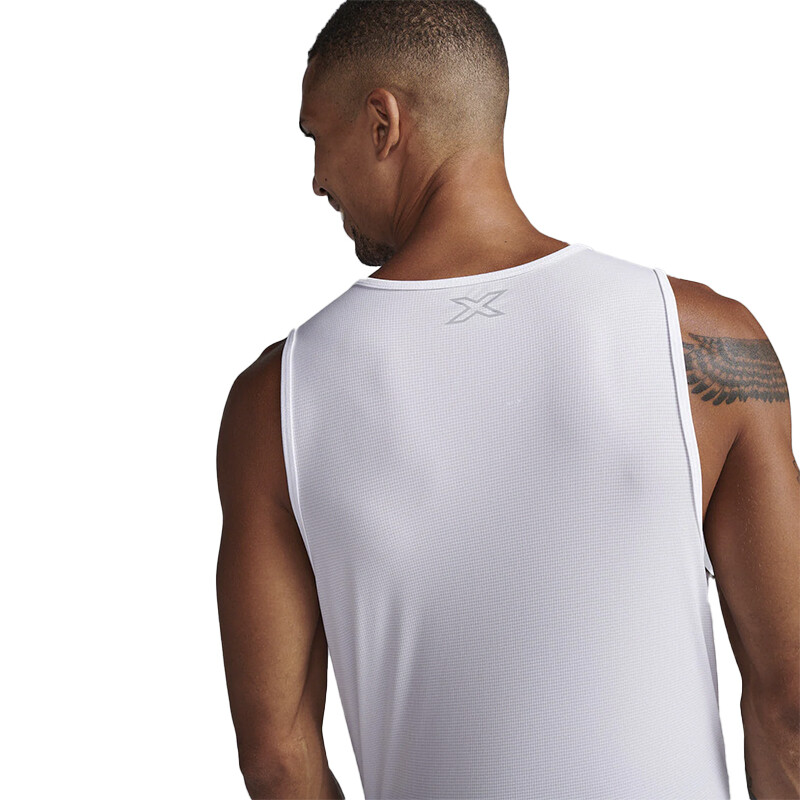 Musculosa 2XU Aero Tank Blanco