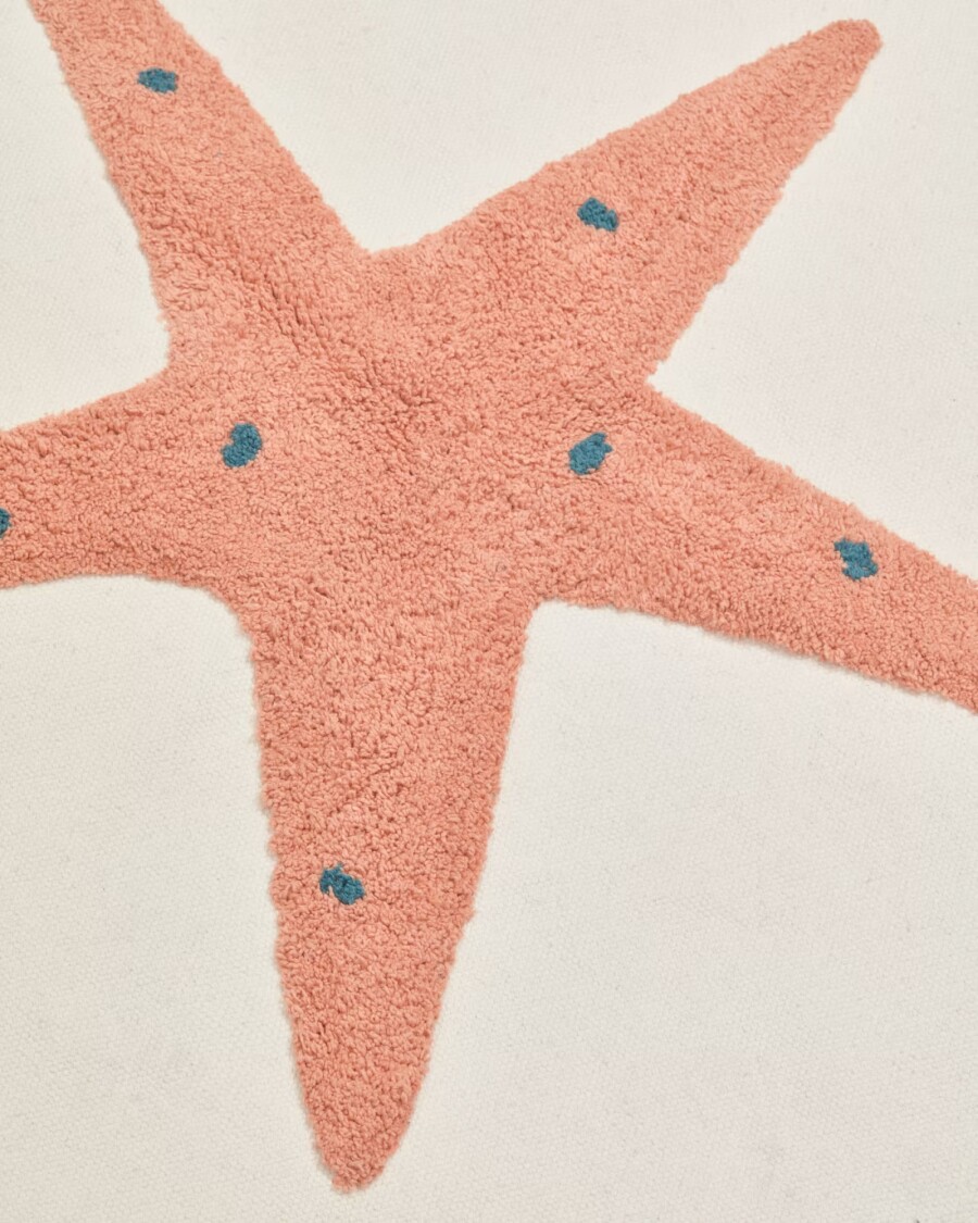 Alfombra redonda Talia - 100% algodón con estrella de mar naranja Ø 120 cm Alfombra redonda Talia - 100% algodón con estrella de mar naranja Ø 120 cm