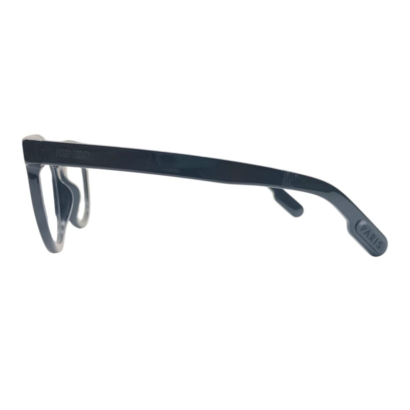 KZKE0120 negrouniforme