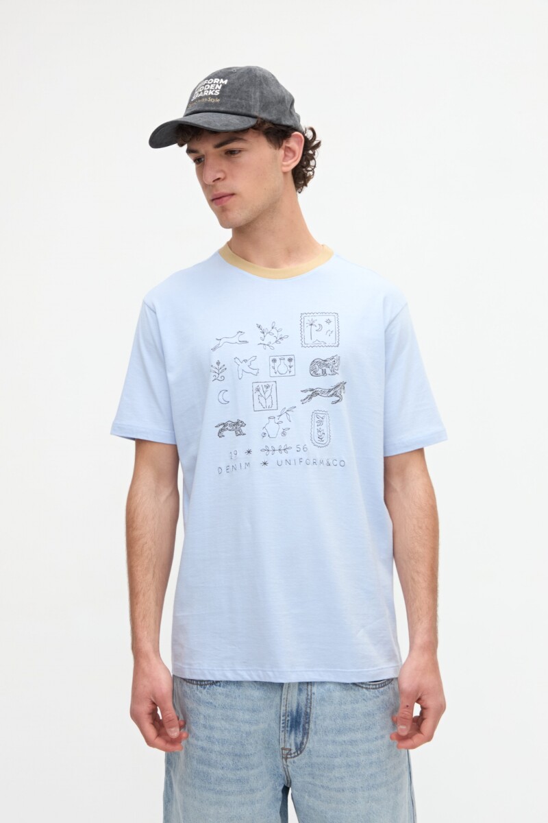 Remera Adkins - Celeste 