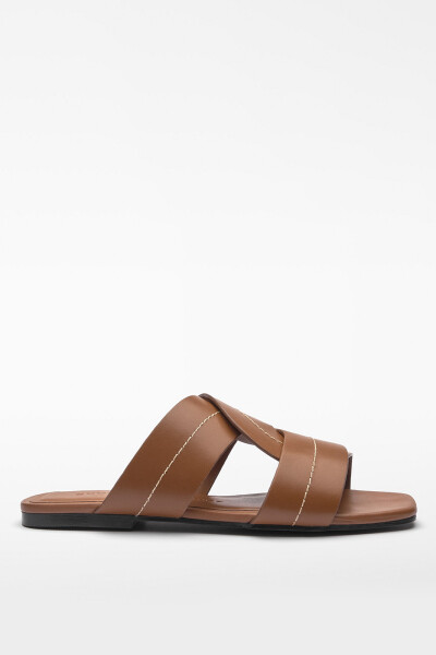 SANDALIA PLANA Cuero