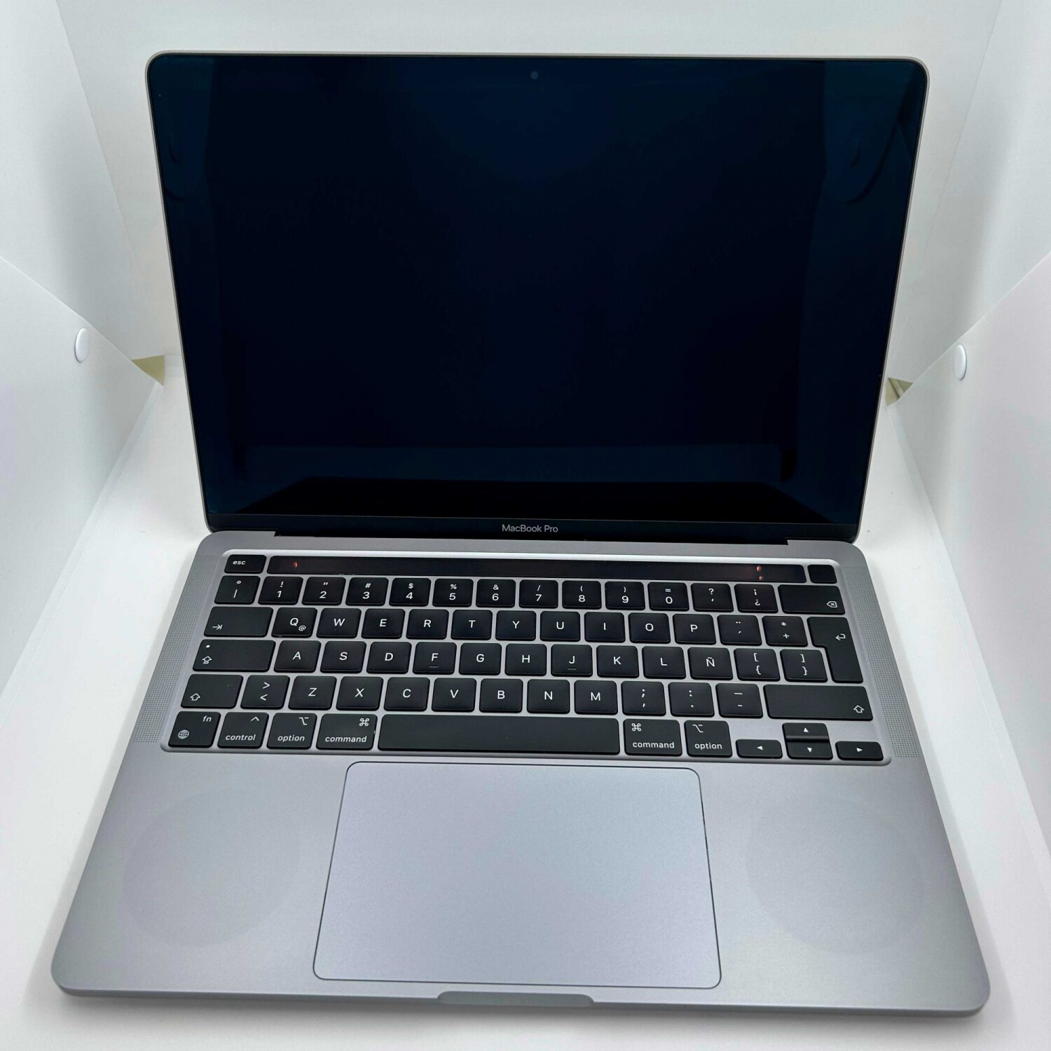 MacBook Pro 13'' 2022 M2 - 16GB RAM 512GB SSD — denuevo