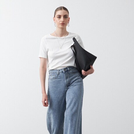 REMERA MIYASAKI Crudo