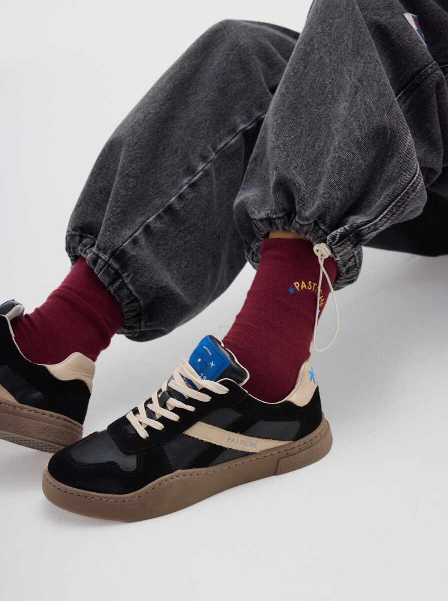 Sneaker Club 82 - Black 