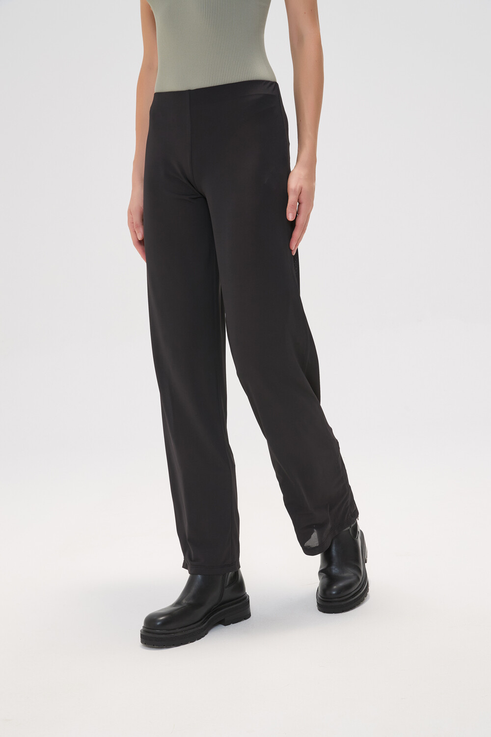 Pantalon Krung Negro