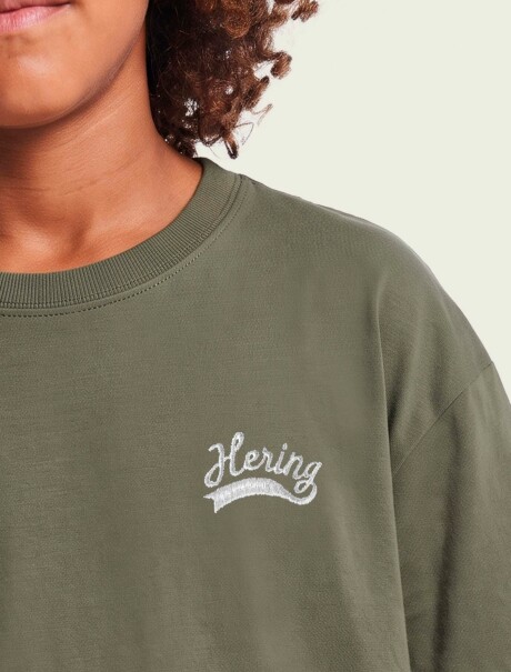 CAMISETA INFANTIL MODELO OVERSIZED CON ESTAMPA VERDE