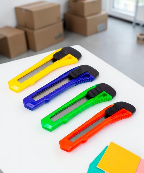 TRINCHETA GRANDE DE PLASTICO TRINCHETA GRANDE DE PLASTICO