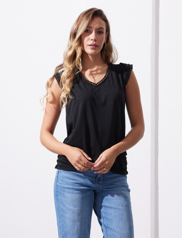 Remera Puntilla NEGRO