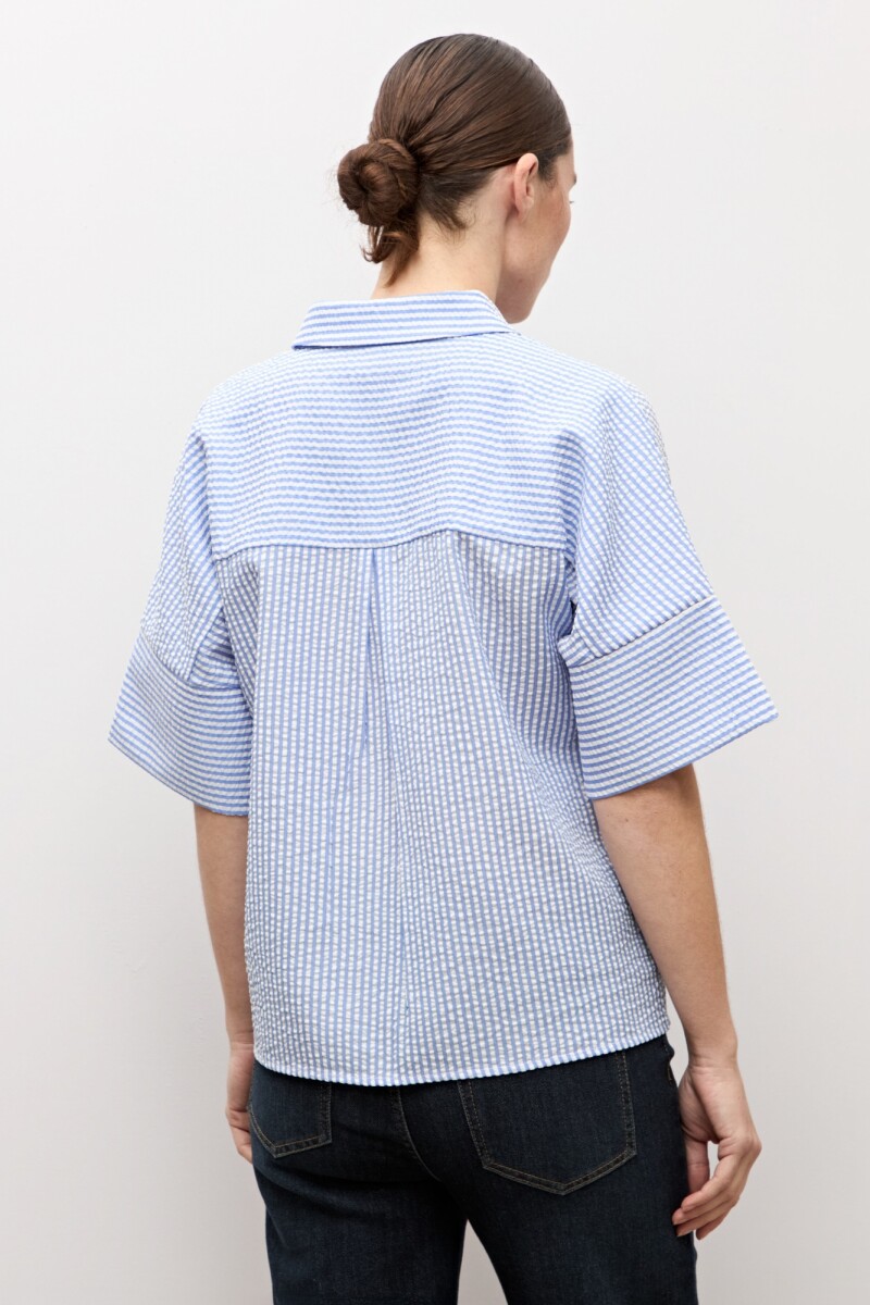 Camisa rayada manga corta celeste